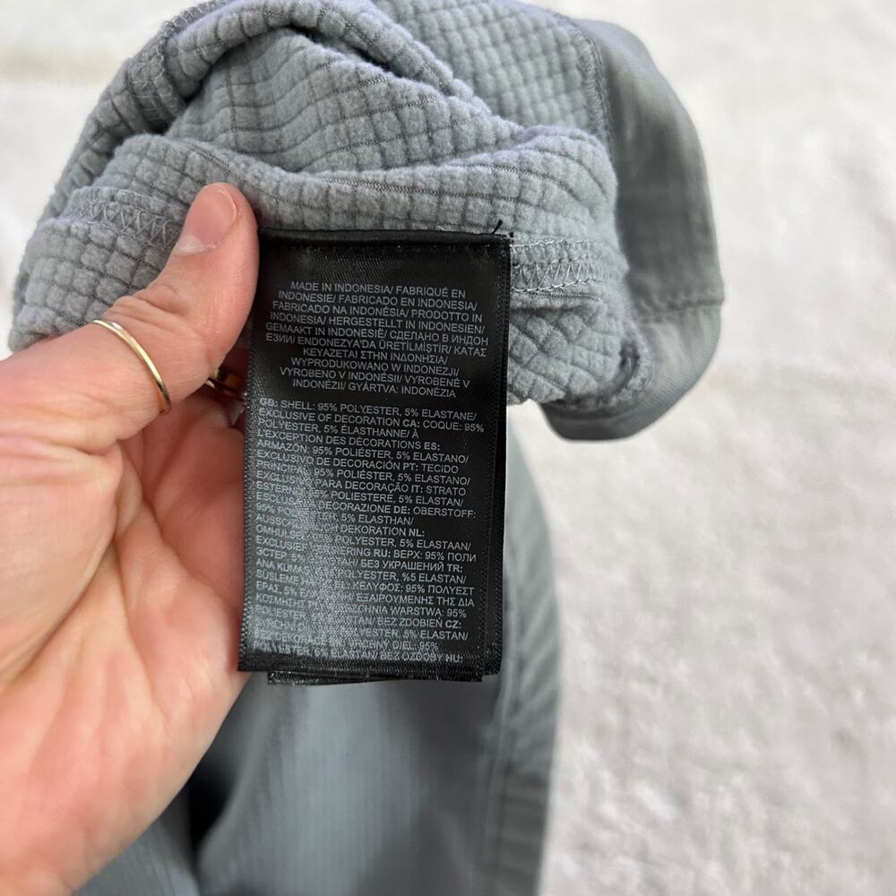 NWT North Face Sweater Mens 2XL Gray Tech 1/4 Zip Fleece Pullover Outdoors Hikin - Picture 8 of 8